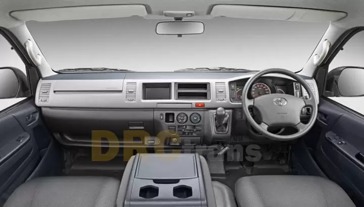 Dashboard Mewah dan exclusive dari Toyota HiAce Commuter