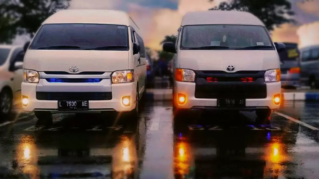 Sewa HiAce Surabaya